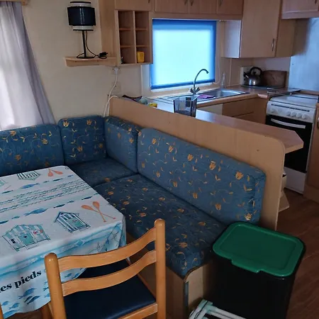 Mobil L42 مكان تخييم
